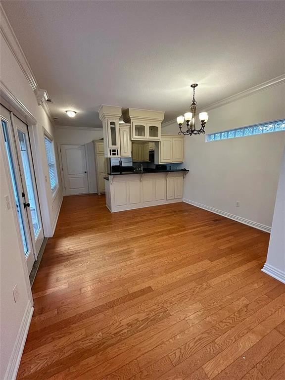 Building Photo - 600 N Tennyson Ln