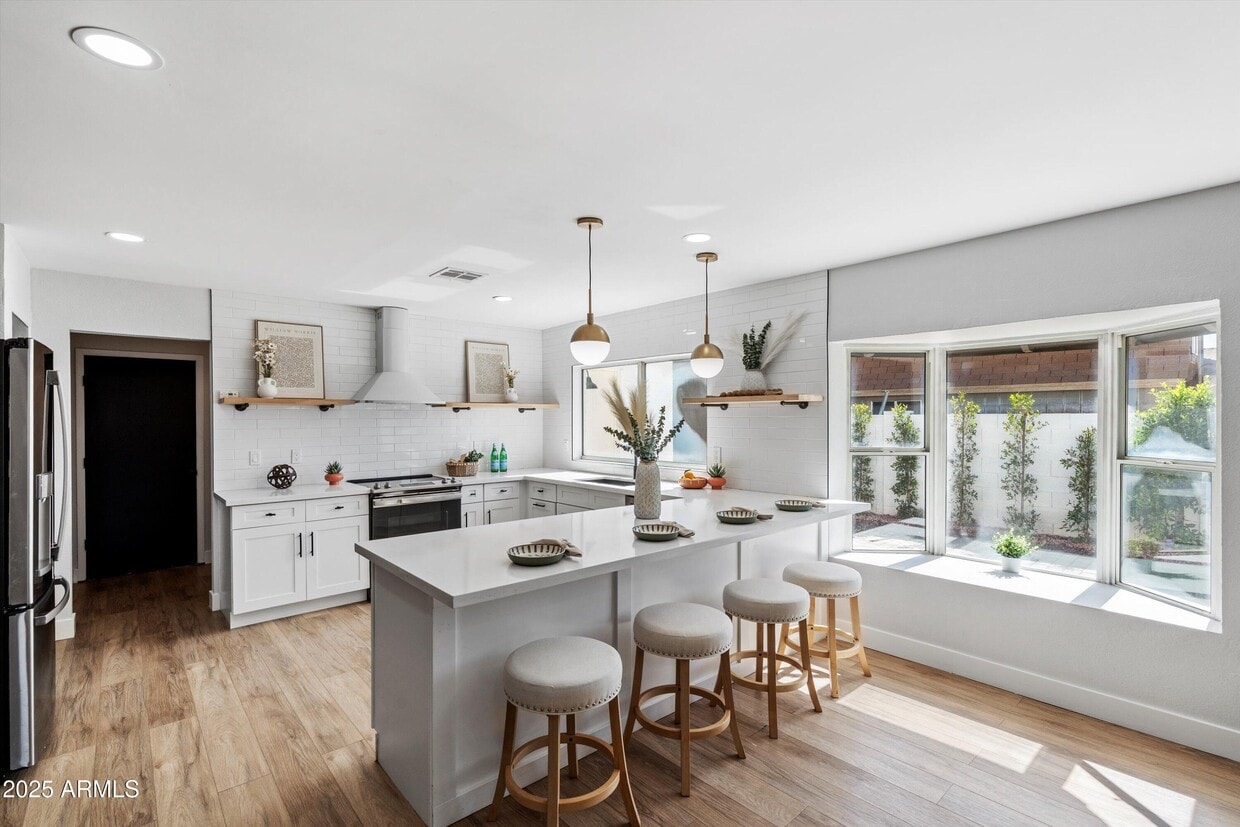 Foto principal - 4837 E Pershing Ave