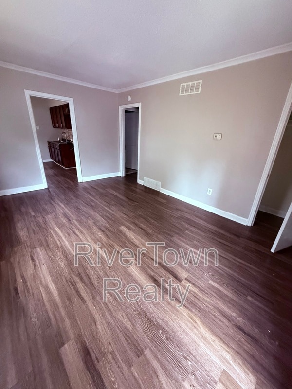 Building Photo - 3362 Rosamond Ave
