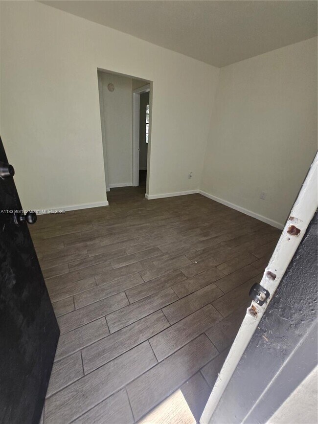 Foto del edificio - 3685 Frow Ave