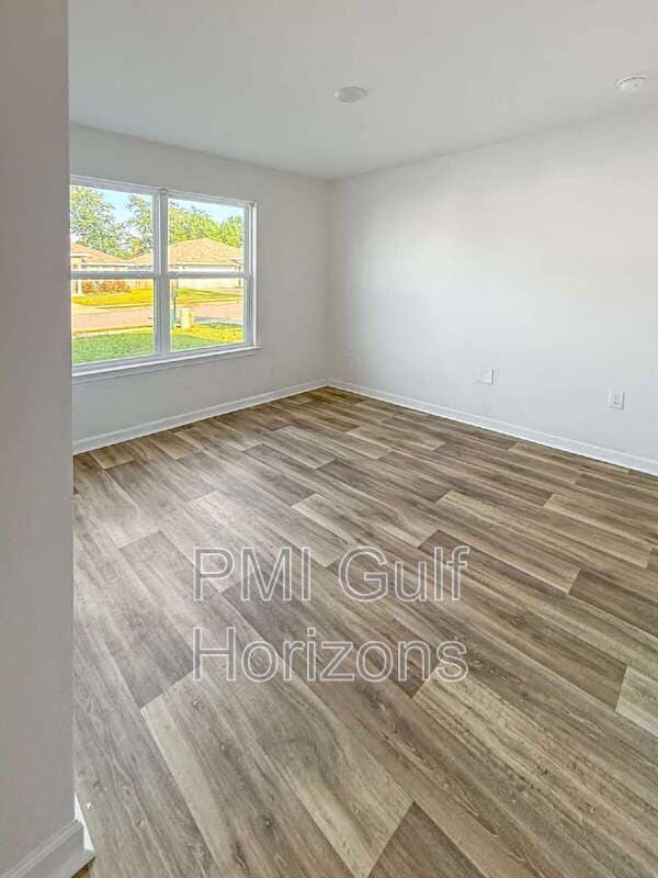 Foto del edificio - 7469 Steeplechase Blvd