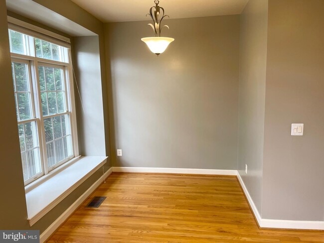 Building Photo - 504-G N Thomas St