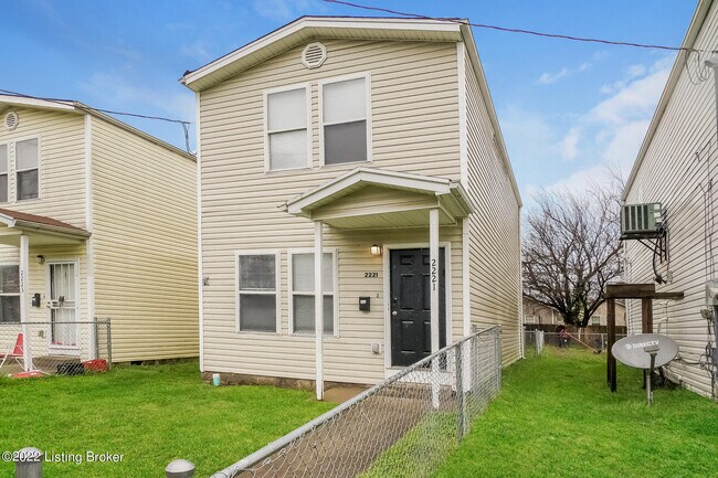 Foto del edificio - 2221 St Louis Ave