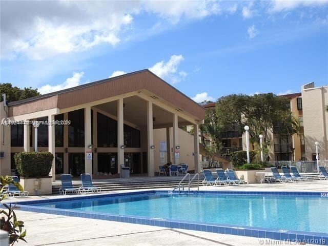 Foto principal - 14321 N Kendall Dr