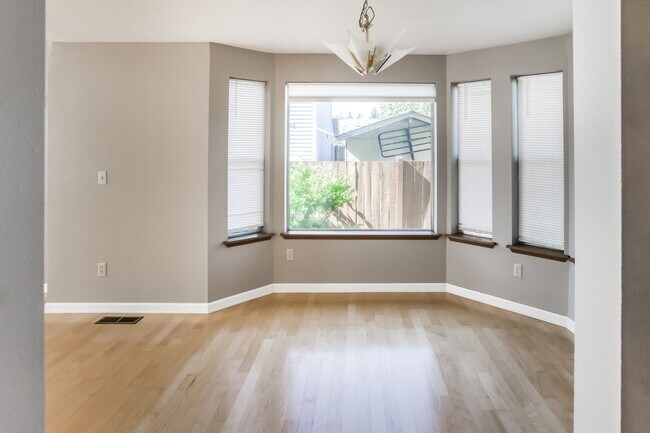 Foto del edificio - Federal Way 2-Story