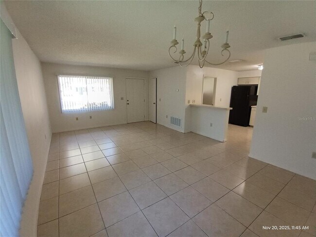 Foto del edificio - 408 E Warren Ave