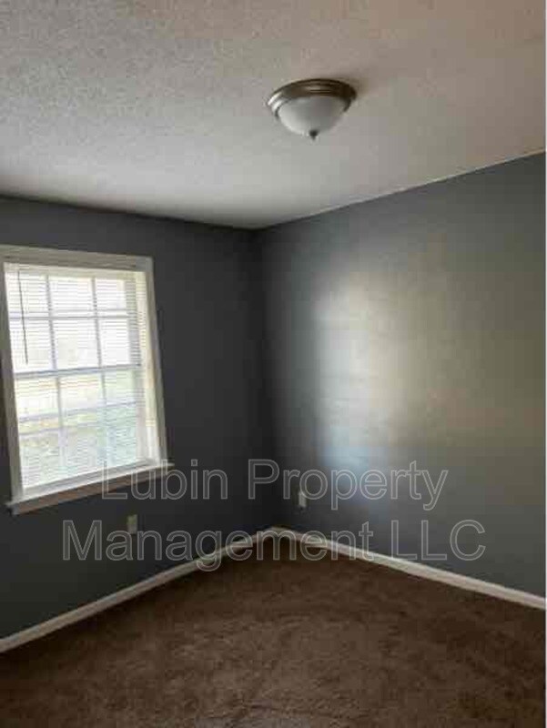 Foto del edificio - 2839 Coach Dr