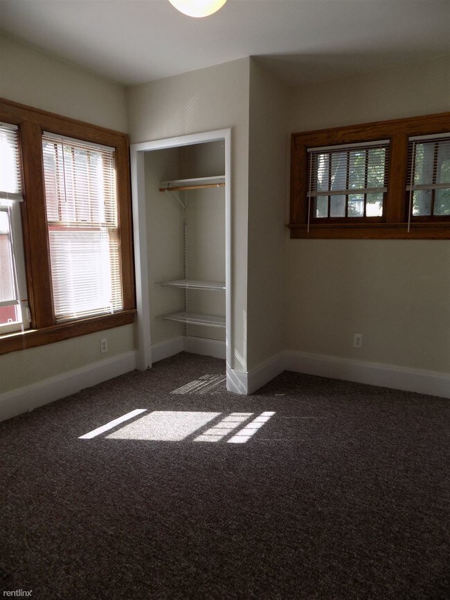 Building Photo - 5 br, 2.5 bath Duplex - 715 McKinley Ave 7...