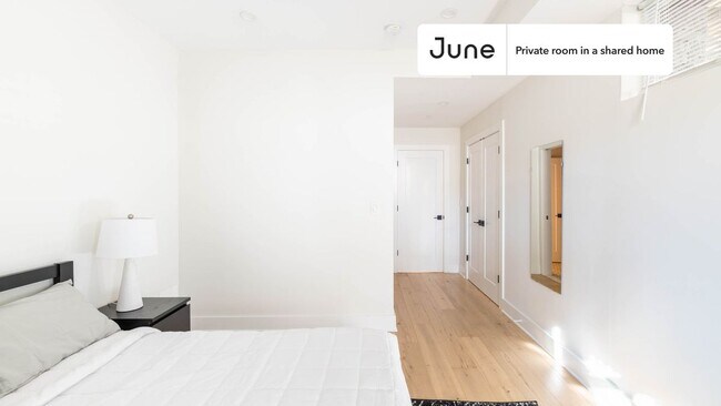 Foto del edificio - Room in Shared 3 bed/2.5 bath home in Columbia Heights