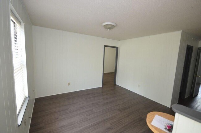 Building Photo - 202 Hinton St