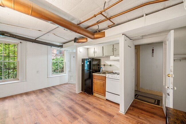 Building Photo - 318 Shawmut Ave