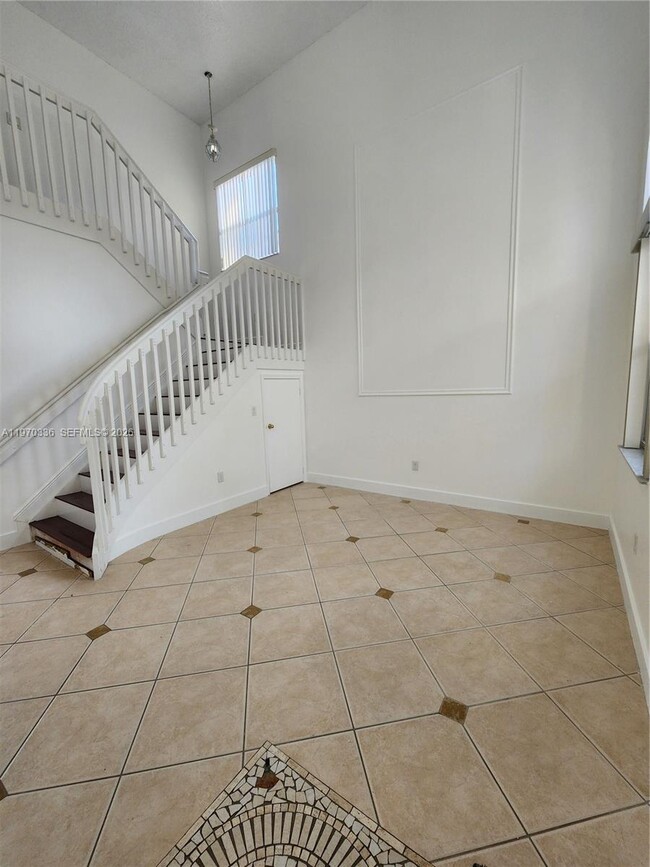 Building Photo - 5085 SW 155th Ave