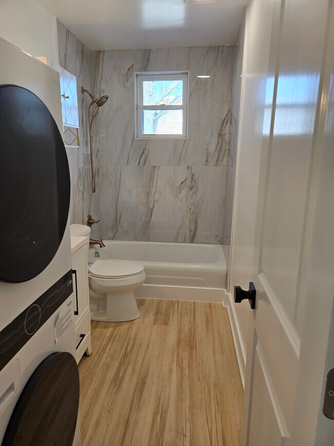 Foto del edificio - 3342 Tait Ter