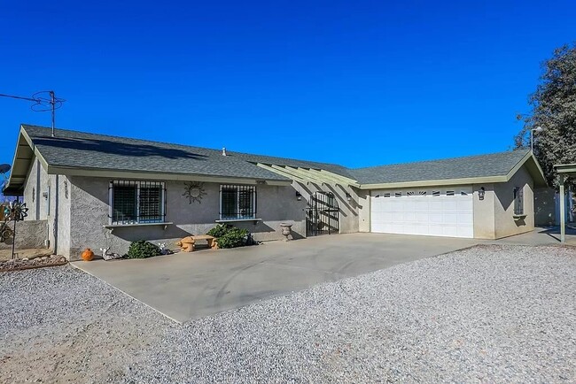 Building Photo - Immaculate ranch style home!