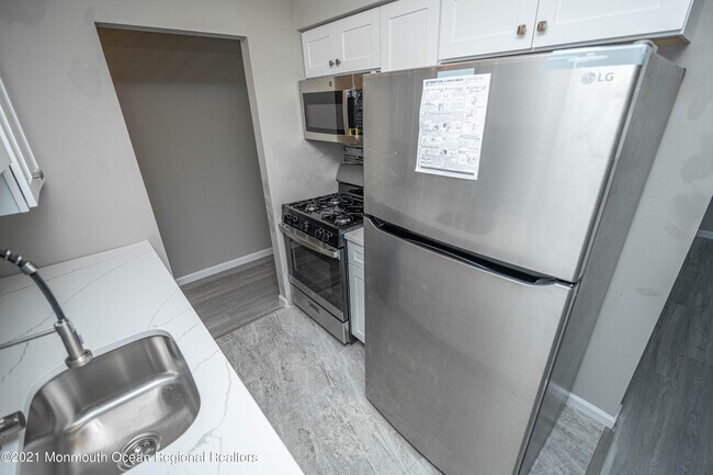 Building Photo - 4 Windsor Terrace