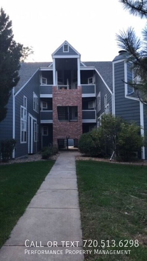 Foto principal - 11111 Alcott St