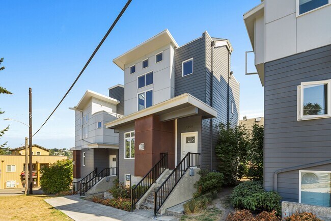 Building Photo - 3454 8th Ave W