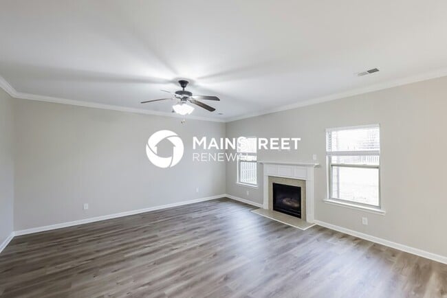 Building Photo - 3 Bedroom Pet-Friendly Home in CALERA, AL with Main Street Renewal