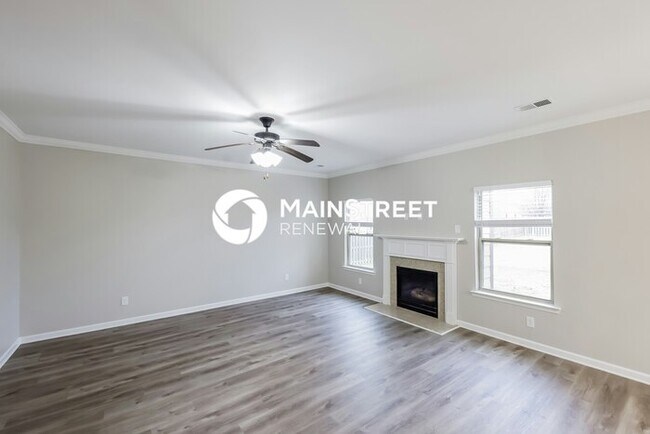 Foto del edificio - 3 Bedroom Pet-Friendly Home in CALERA, AL with Main Street Renewal