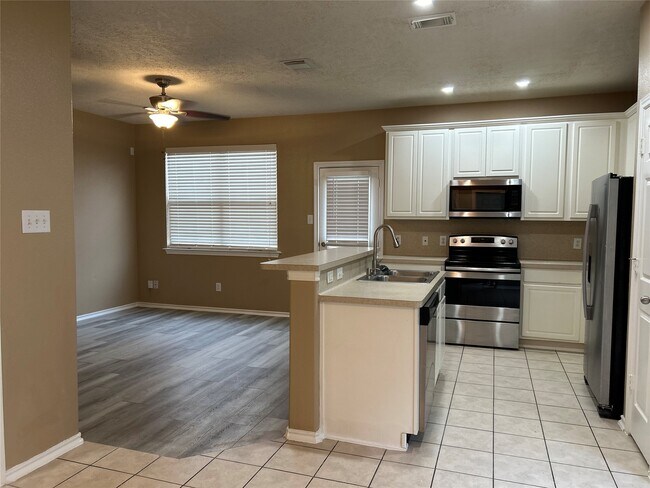 Foto del edificio - 14430 Fairbuff Ln