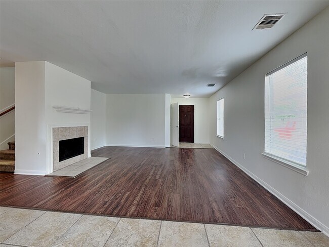 Foto del edificio - 20719 Dickinson Manor Ln