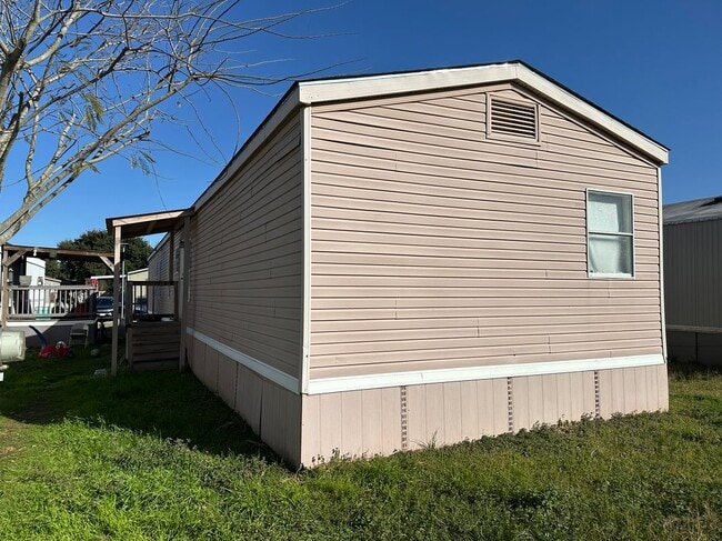Building Photo - 2800 Katy Hockley Cut Off Rd