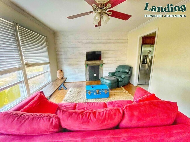 Foto del edificio - 5137 Scenic View Dr