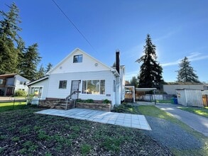 Building Photo - 13810 SE Knight St