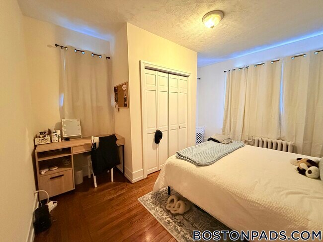 Foto del edificio - 452 Park Dr