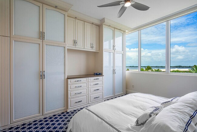 Building Photo - 3000 S Ocean Blvd