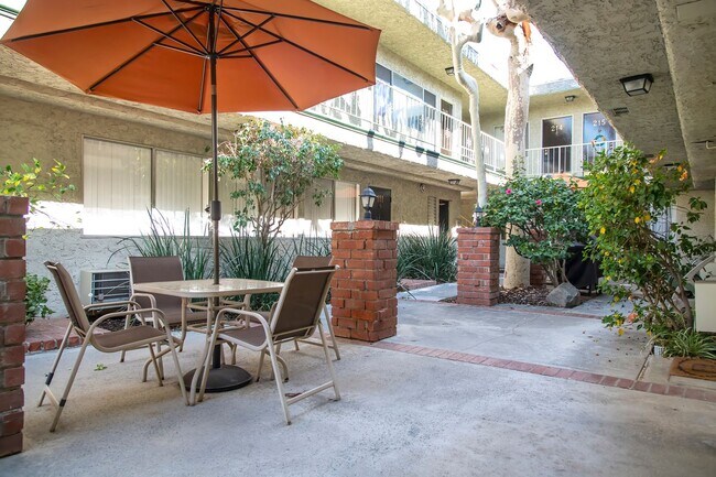 Foto del interior - 5851 Hazeltine Ave.