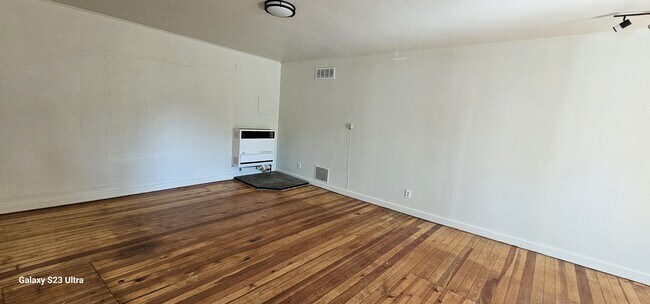 Building Photo - 210 N Elden St