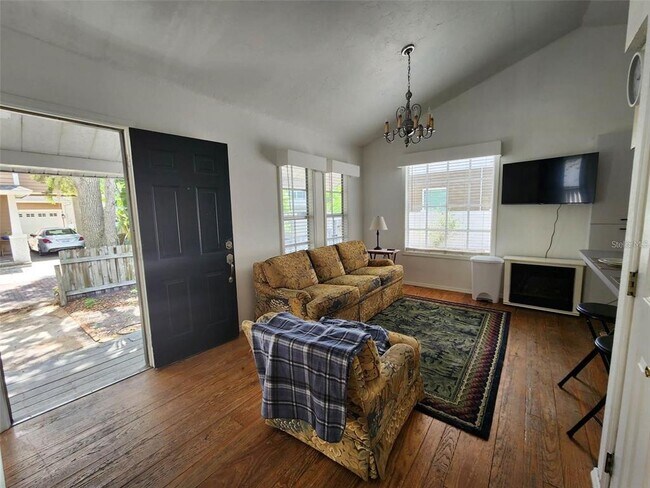 Building Photo - 1825 Hawkins Ct