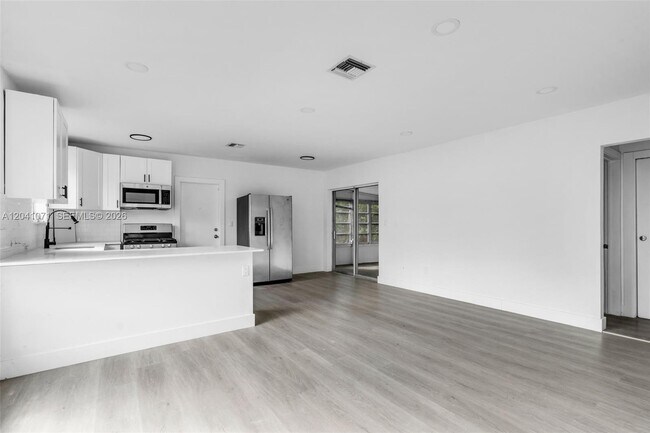 Foto del edificio - 6831 Greene St