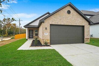 Building Photo - 11703 Eclipse Dr