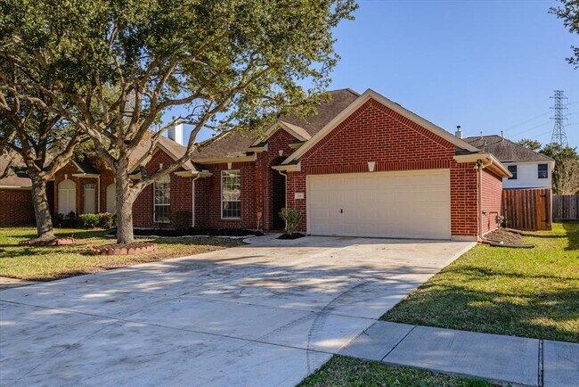Building Photo - 506 Green Cedar Dr