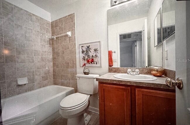 Foto del edificio - 10545 Shady Falls Ct