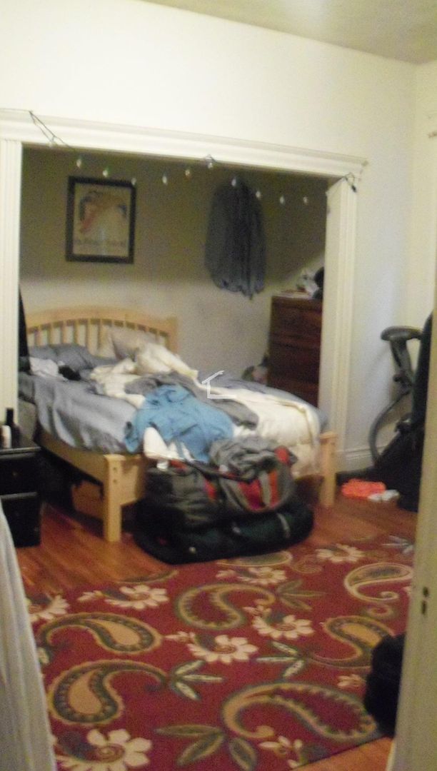 Building Photo - Beautiful Studio Available 6/1
