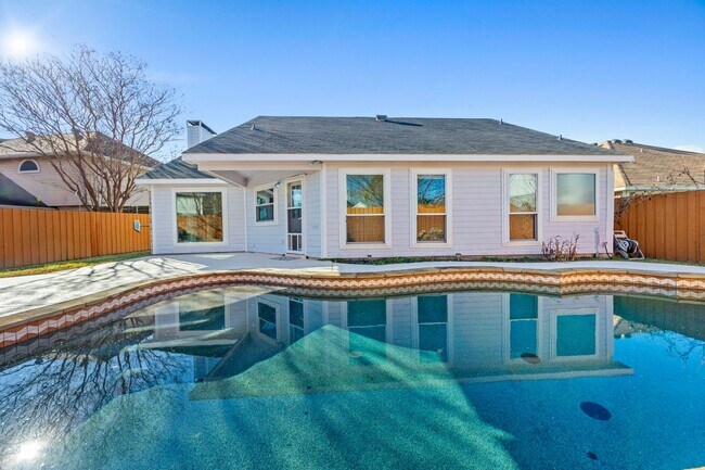 Foto del edificio - 128 Overbrook Dr