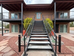 Building Photo - 1307 Rufina Ln