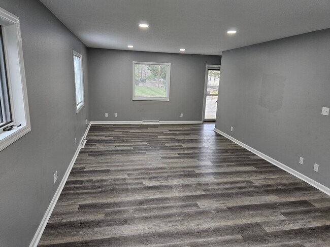 Living Room - 414 Cincinnati St