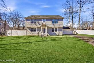 Building Photo - 232 Woodcrest Rd