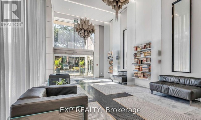 Building Photo - 5 Soudan Ave