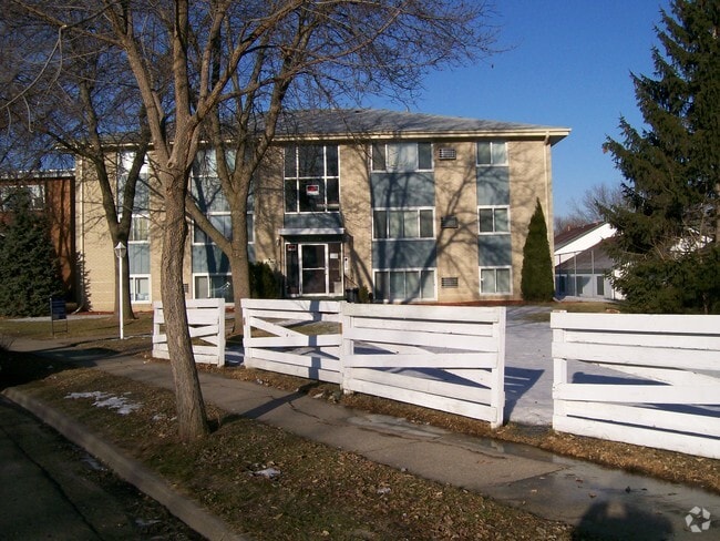 Building Photo - 5734 Sander Dr
