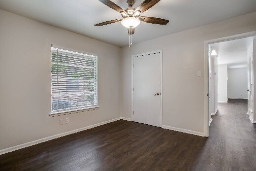 Building Photo - ALAMO HEIGHTS DUPLEX - LARGE CORNER LOT