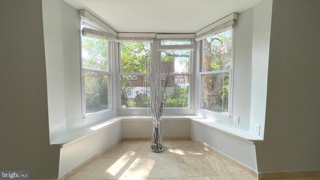 Foto del edificio - 324 Avon St