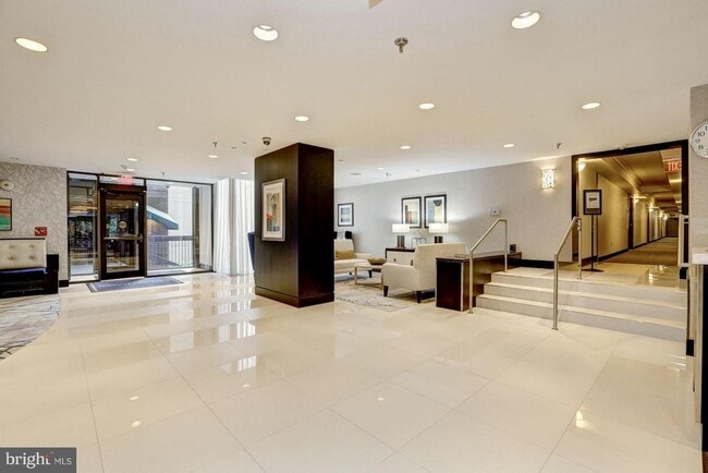 Foto del edificio - 7401 Westlake Terrace
