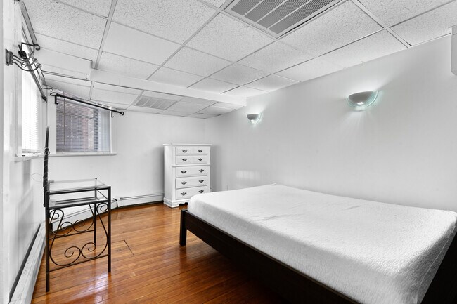 Foto del edificio - 306 Commonwealth Ave