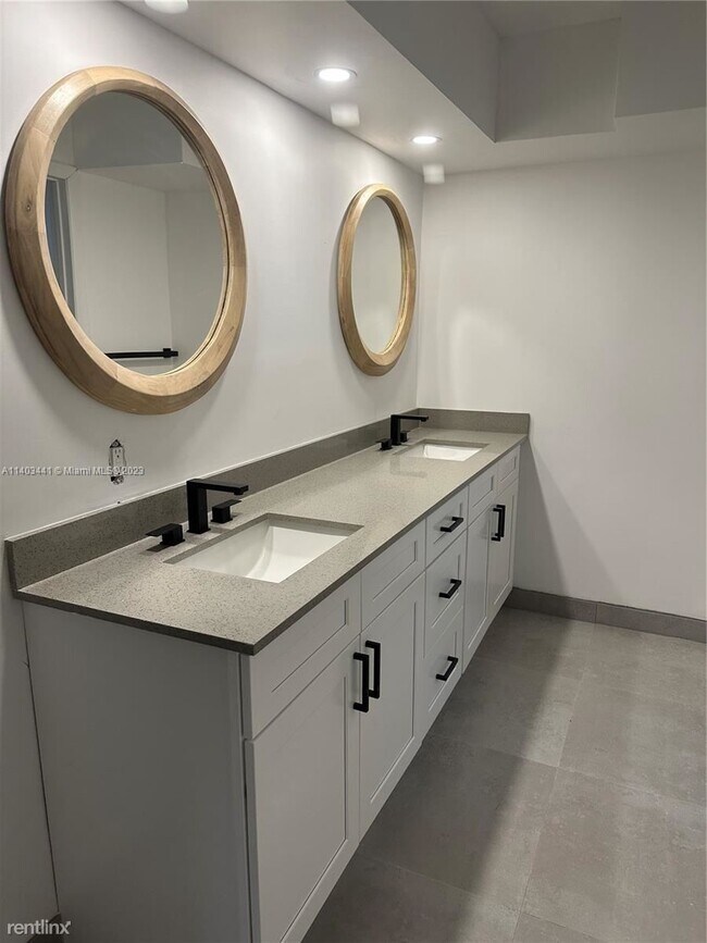 Foto del edificio - 4 br, 2 bath House - 5740 SW 130th Ave