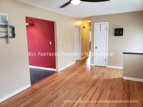 Building Photo - 5137 Goodman - Cute!